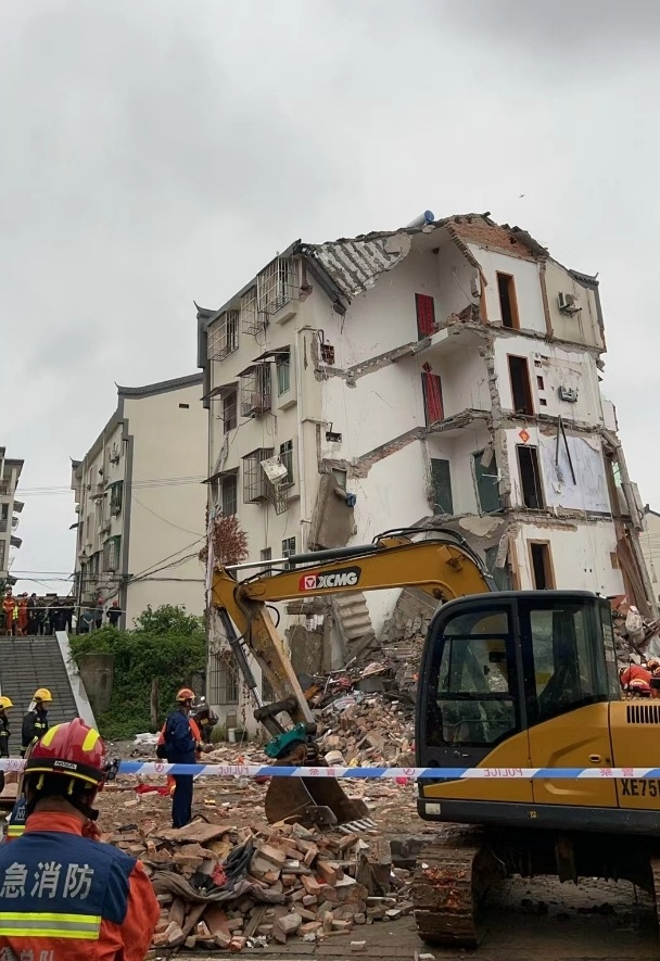 新闻多一度丨安徽铜陵楼房坍塌致4人遇难 事故如何发生?