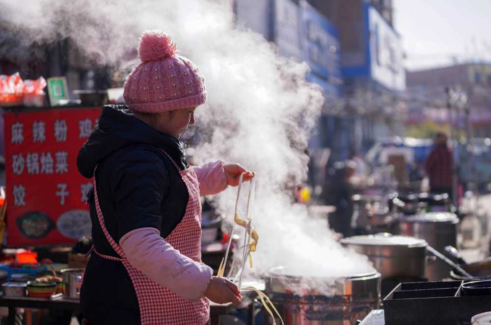 摄影师镜头下的河南农村大集,琳琅满目满是人间烟火气