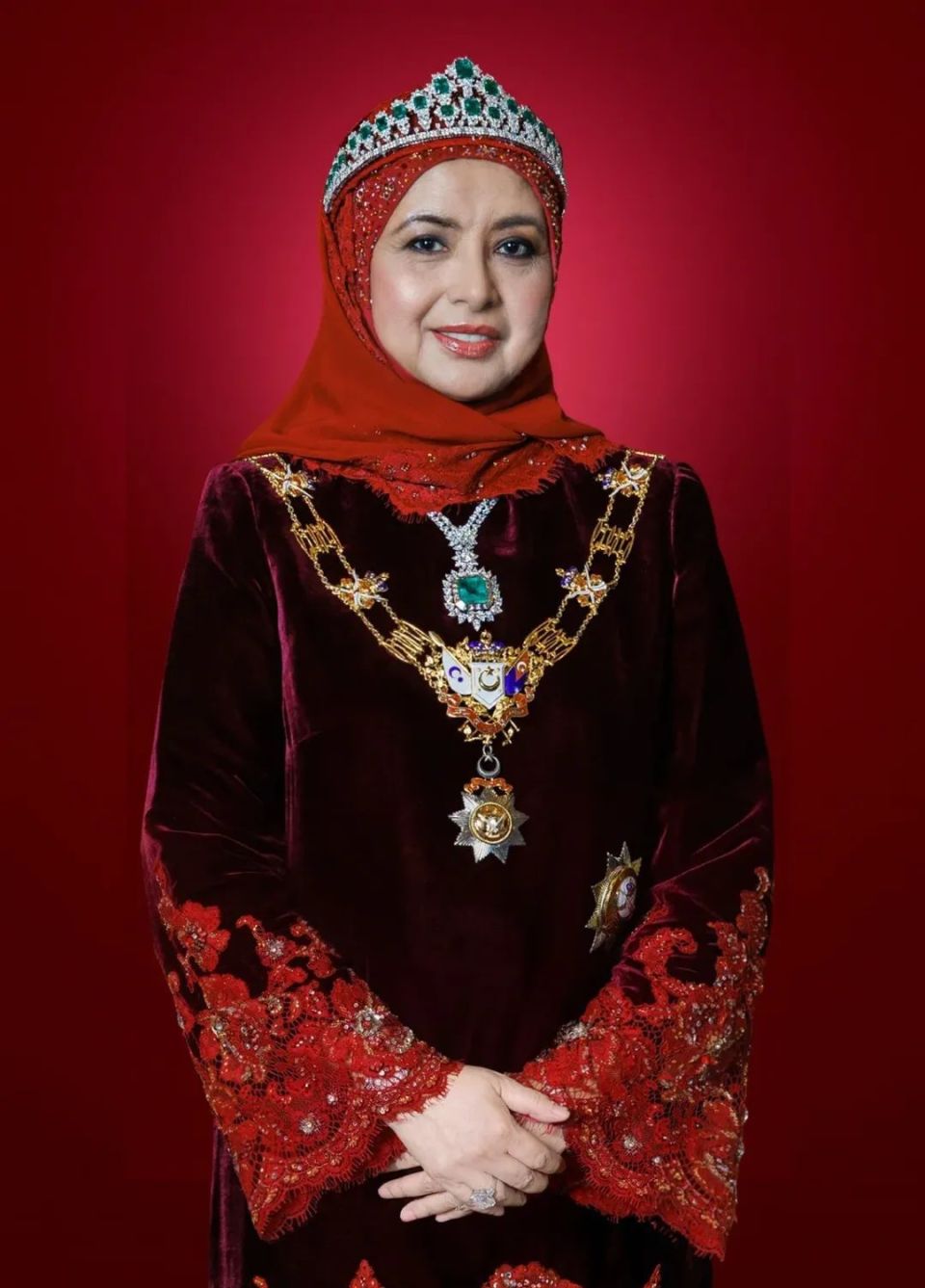 名流||百亿身家、后宫争宠、马来西亚王室究竟有多少不为人知的秘闻？-腾讯新闻