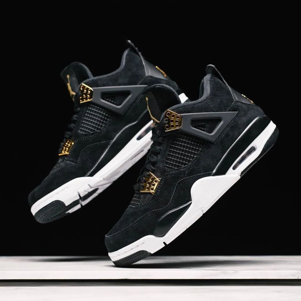 aj4 今年疯狂复刻!这些经典配色,哪些是你的出必入?