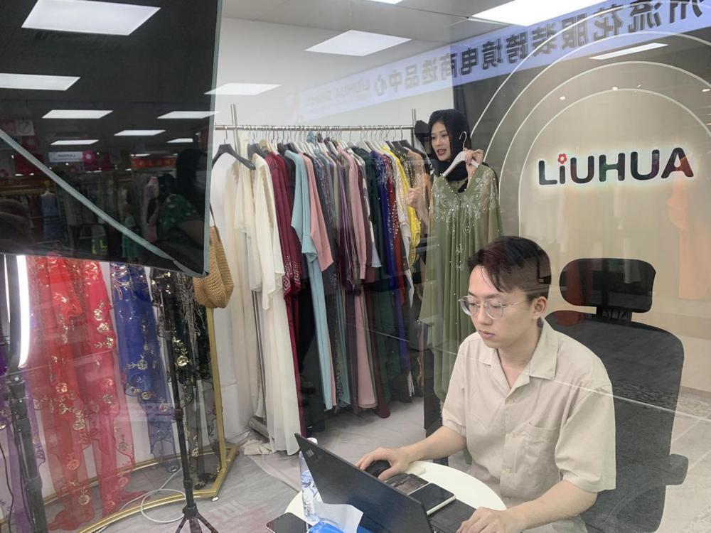 Guangzhou Liuhua Fashion：opening Up A New Path Of Foreign Trade腾讯新闻 4101