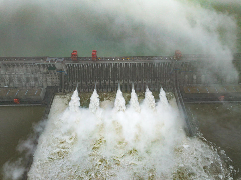 六孔泄洪!三峡水库已拦洪运用至历史同期最高水位