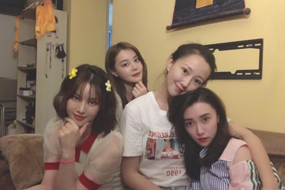金丰：曾是中戏校花，出道多年却不火，如今凭借《长相思》出圈_腾讯新闻