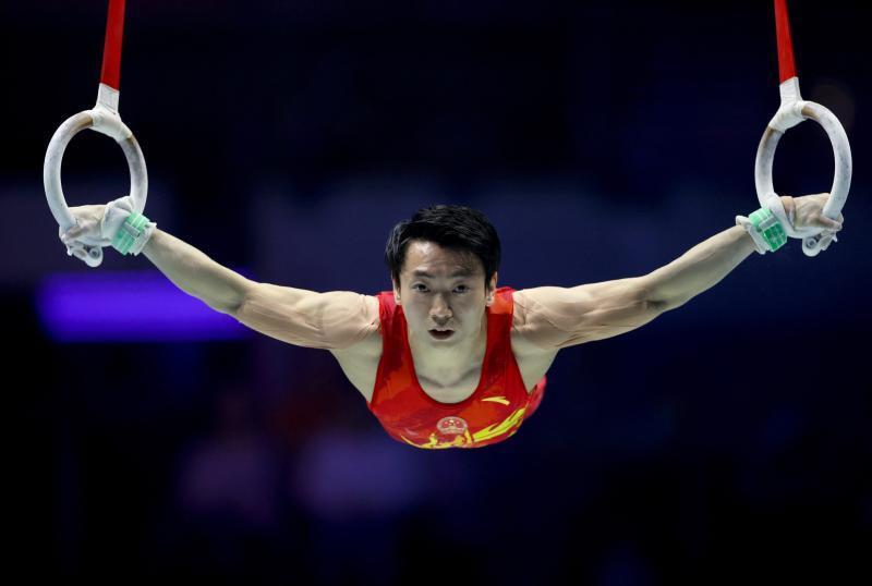 刘洋卫冕男子吊环冠军