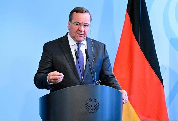 但勒科尔的德国同行——德国国防部长鲍里斯·皮斯托利斯对此却持不同