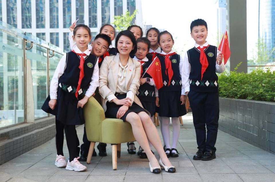成都市高新区益州小学校长李玲:每个孩子都是独一无二的色彩