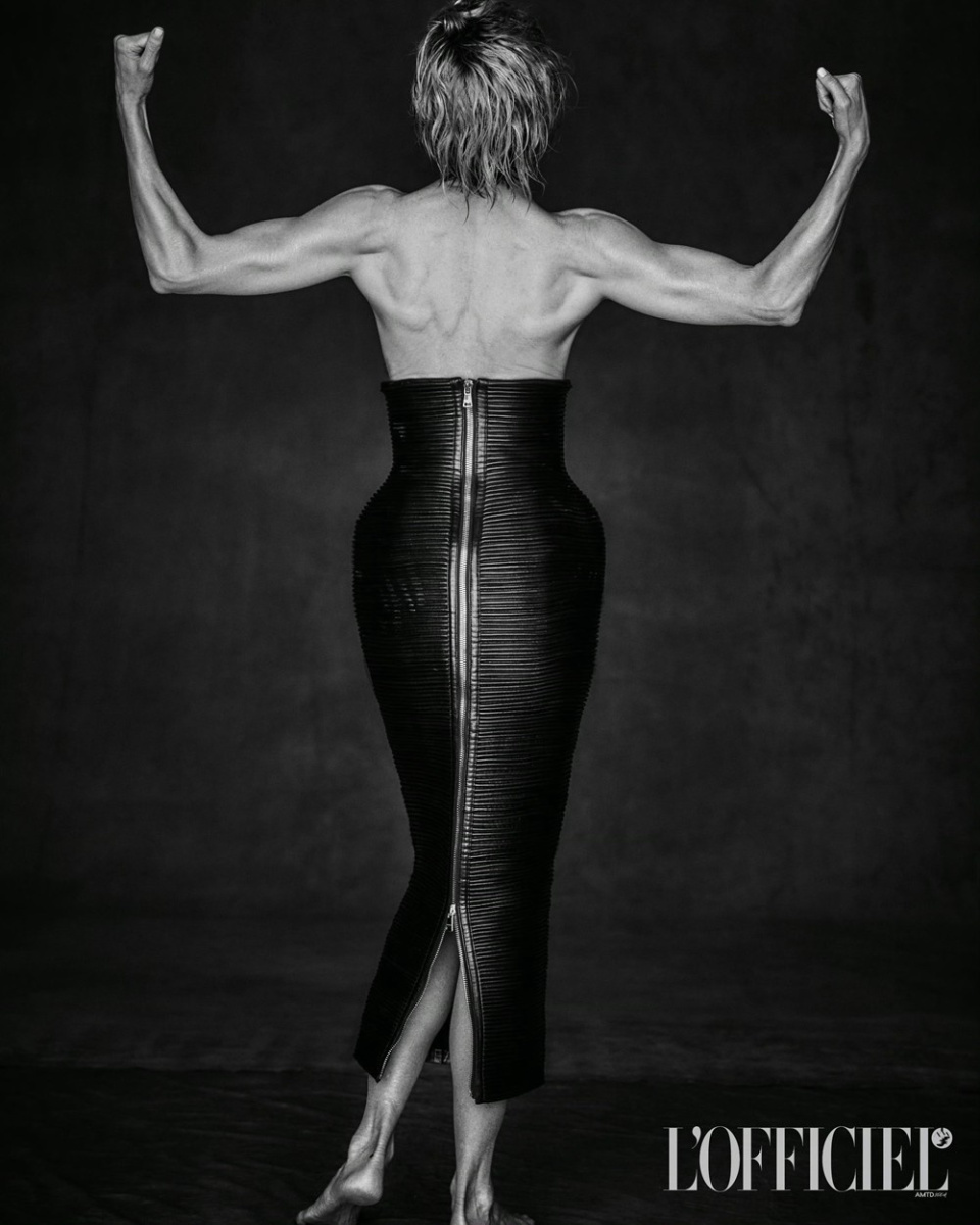 妮可·基德曼半裸出镜 拍《永远的蝙蝠侠》只为吻他