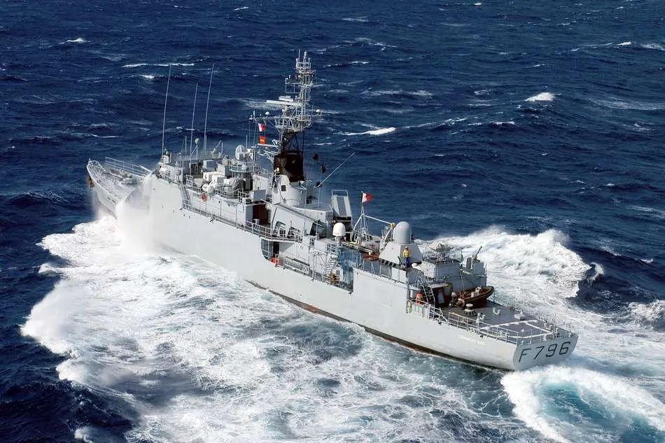 另出口阿根廷4艘,参加了马岛战争.f-794,795舰在