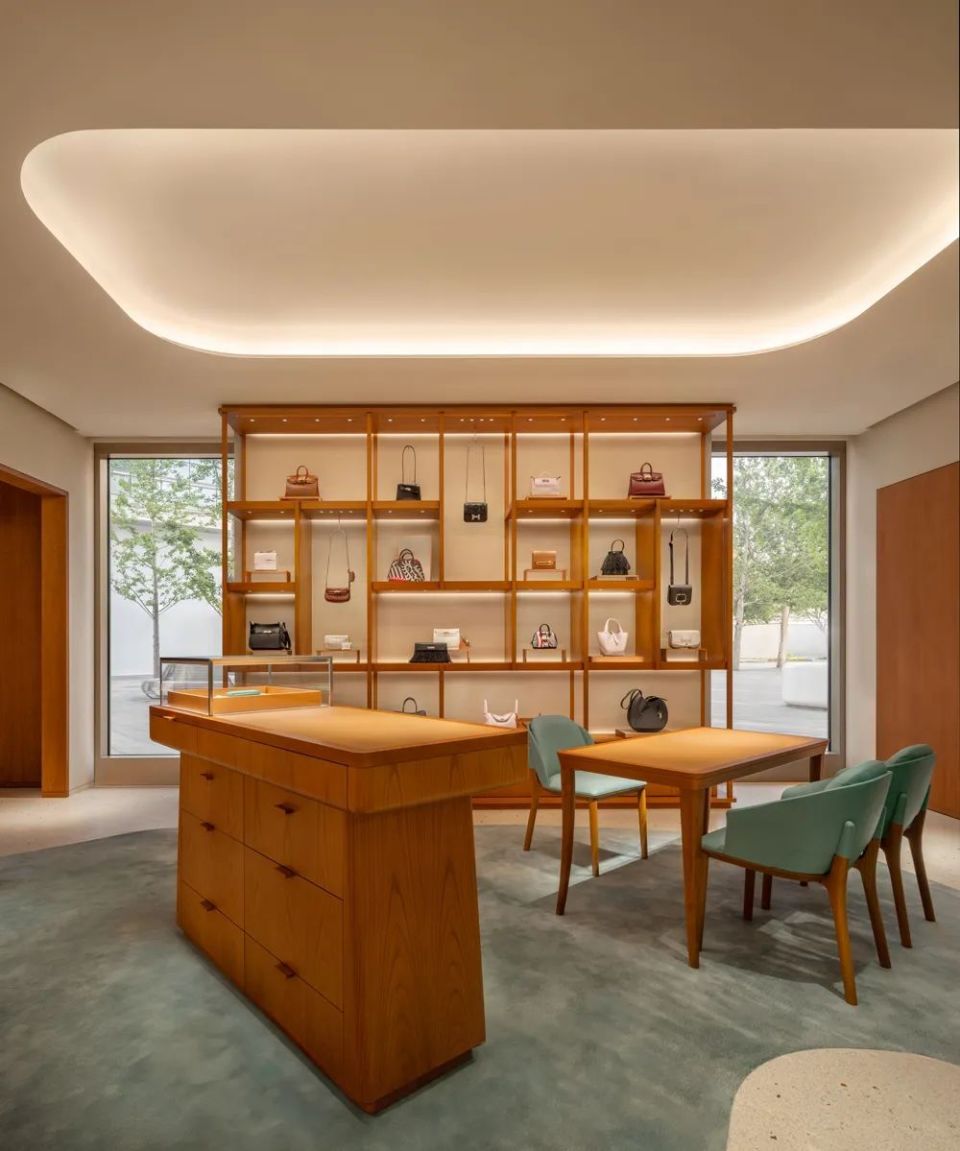 爱马仕北京 skp 专卖店焕新启幕 匠心融汇传统艺术与自然之美