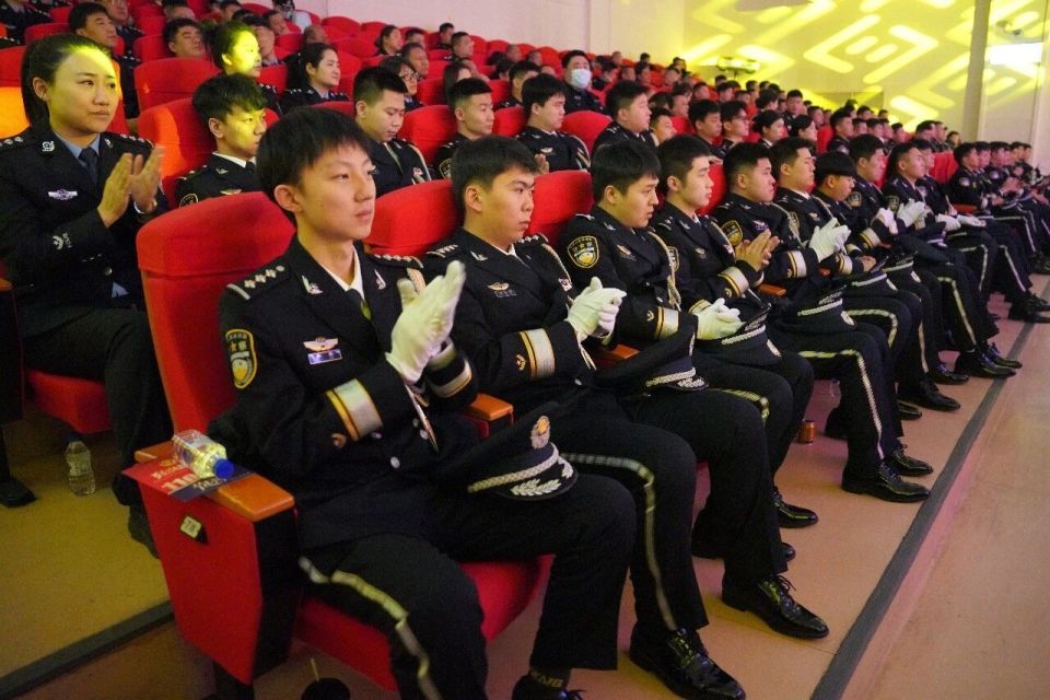 致敬藏蓝，逐梦平安！松原公安庆祝2026年中国人民警察节主题汇报会圆满举行_腾讯新闻