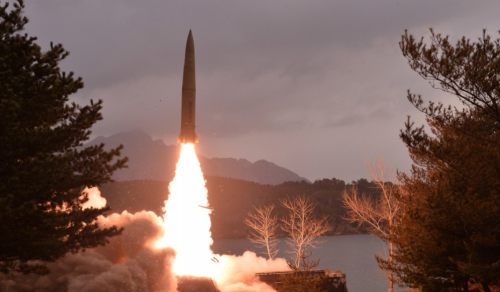朝中社：朝鲜14日进行导弹示范射击训练，发射两枚战术弹道导弹新概念英语第三册英音版mp32023已更新(知乎/网易)