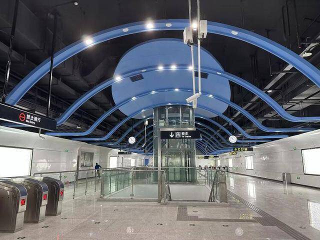 即将开通事关青岛市辽阳路快速路与地铁2号线海信桥站