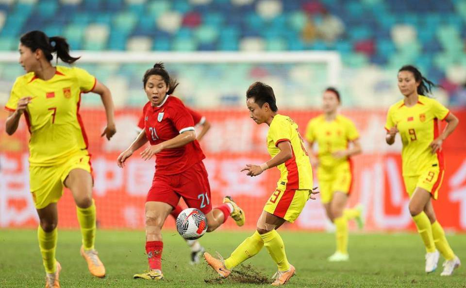 cctv5直播中韩女足生死战,王霜7号球衣换人,水庆霞已到下课边缘_腾讯