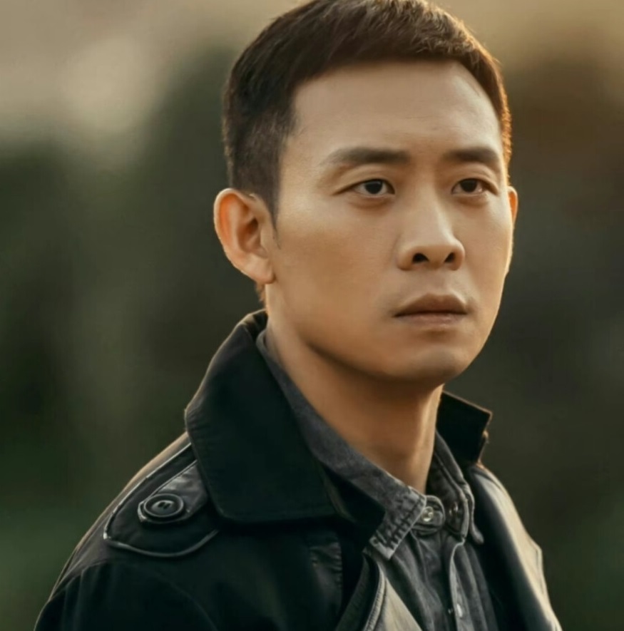 演员",更有甚者直呼"原地出道",足以可见,大家对于张译演唱的这首摇滚