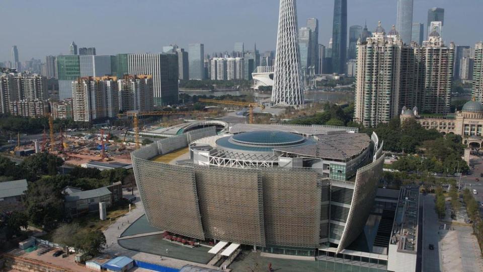 建筑之花广州美术馆新馆岭南芳华水中盛放英雄花开英雄城