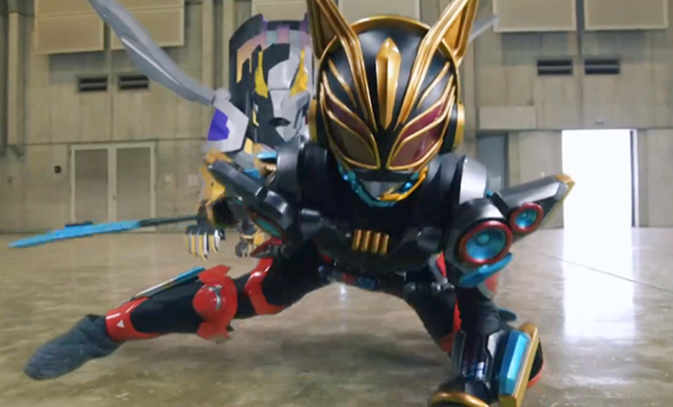 假面骑士极狐：娜猫和黄狮携手共战高强度发糖 景和表情很微妙