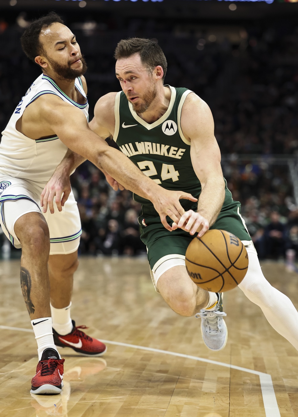 篮球——nba常规赛:森林狼胜雄鹿_腾讯新闻