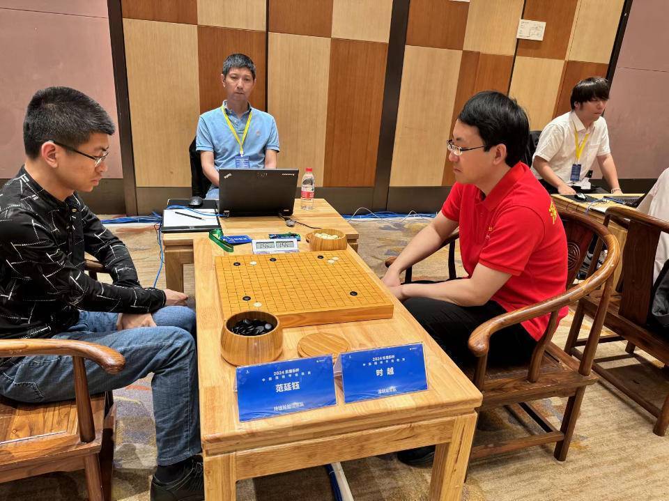 范廷钰vs时越卫冕冠军也不是好欺负的,深圳随后开始反击.