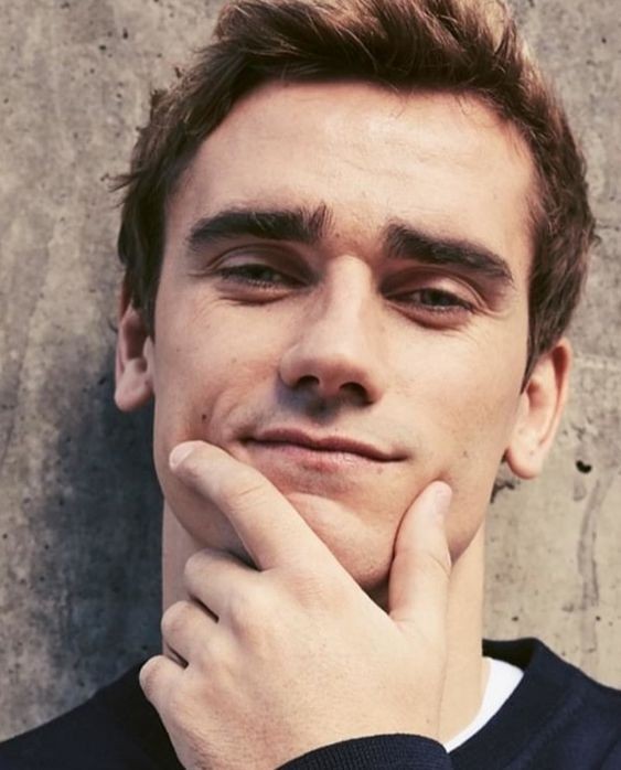 颜值世界杯:踢得好长得帅,法国美男格列兹曼谁不爱?_腾讯新闻