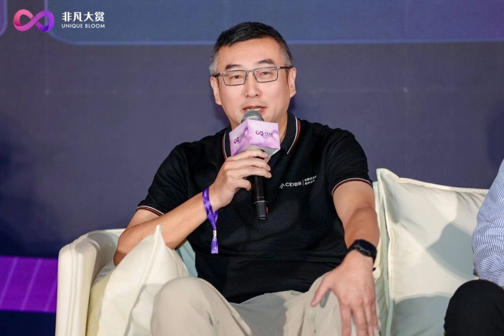 客户想登月，只肯付同城快递的钱：四个ToB老兵把企业AI的坑说透了 · 原文图片 2