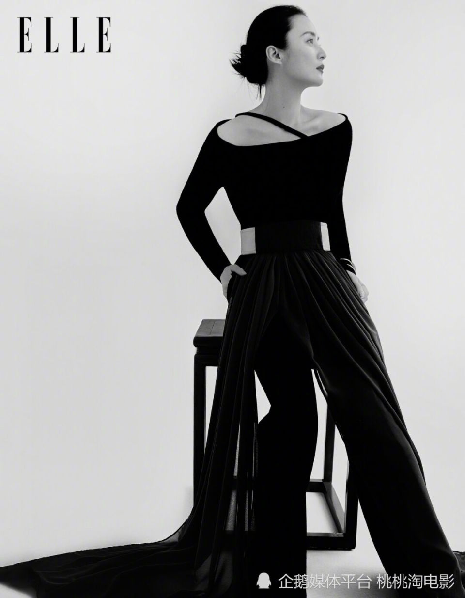 48岁"水灵"蒋勤勤《elle》杂志大片,优雅大女人风姿万千_腾讯新闻