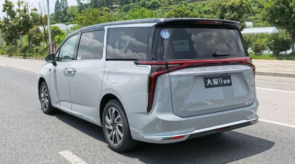 试驾陈百祥,王祖蓝同款座驾(上集)——驾驶员好开手册