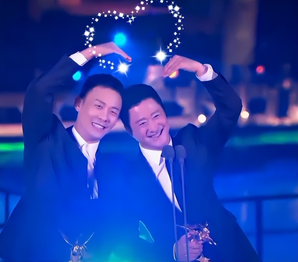 袁泉向奚美娟鞠躬致敬吴京张译有爱比心实力派演员的春天来了