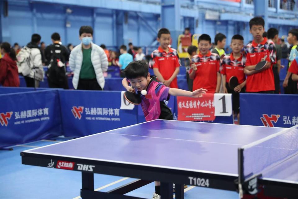中国体育彩票杯北京市体育传统项目学校乒乓球比赛吸引400余名运动