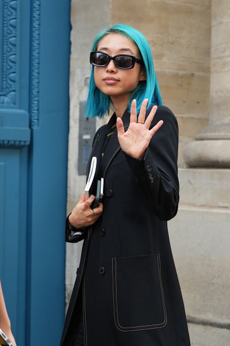 vogue中国版最年轻主编章凝官宣离职网红起家在争议中退场