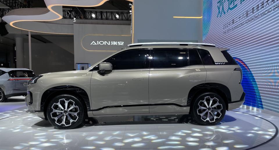 广汽传祺第2代aion v粤港澳车展实车亮相_腾讯新闻