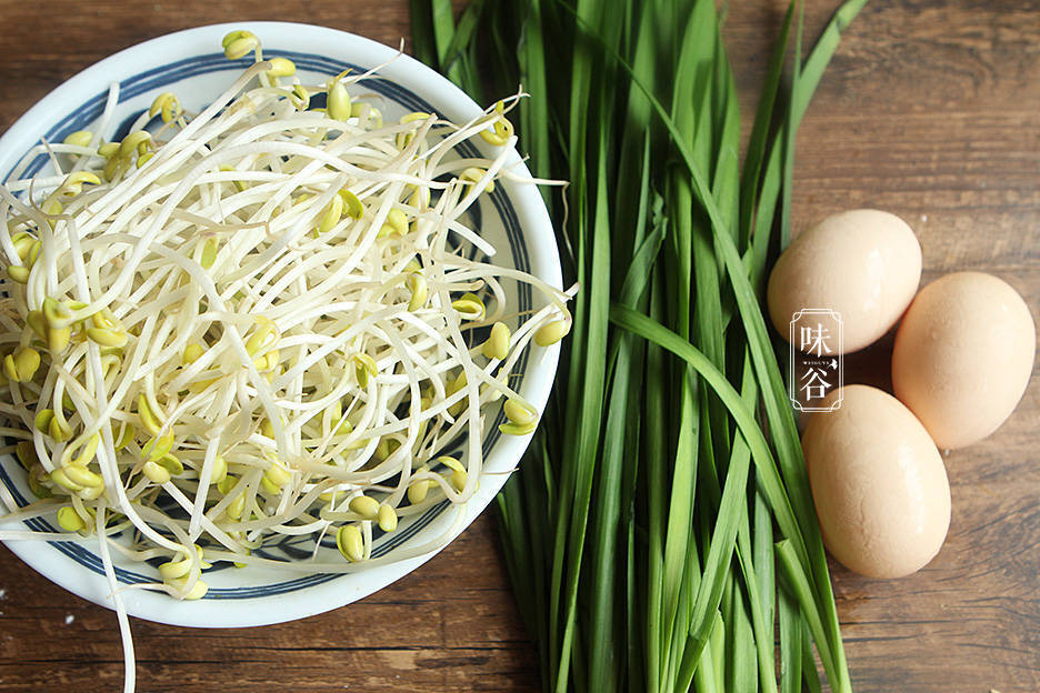 入春后,韭菜和它炒才是绝配,鲜上加鲜,脆嫩爽口,比大鱼大肉香_腾讯新