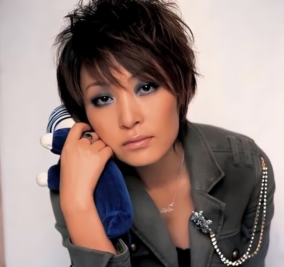 著名歌手陈琳:23岁爆红,39岁从9楼一跃而下,成母亲余生之痛