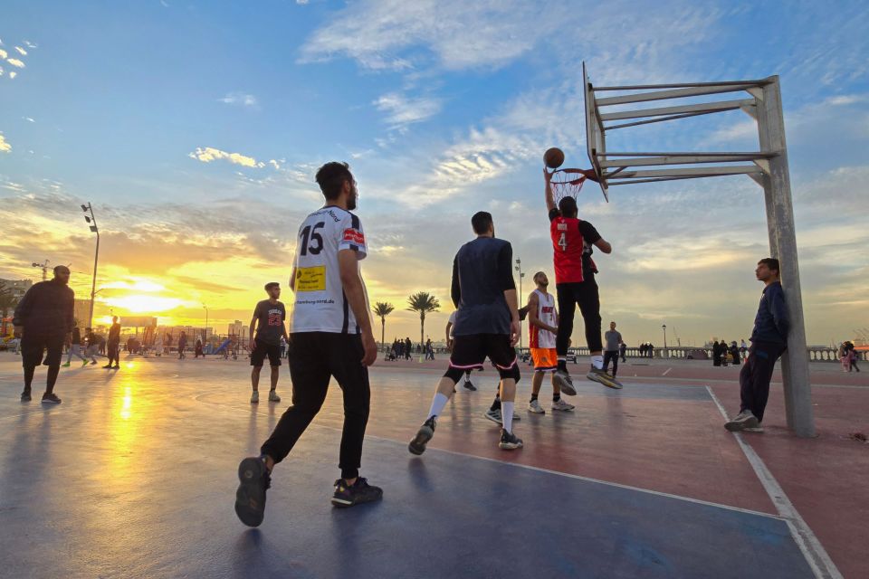 利比亚:海边生活_腾讯新闻