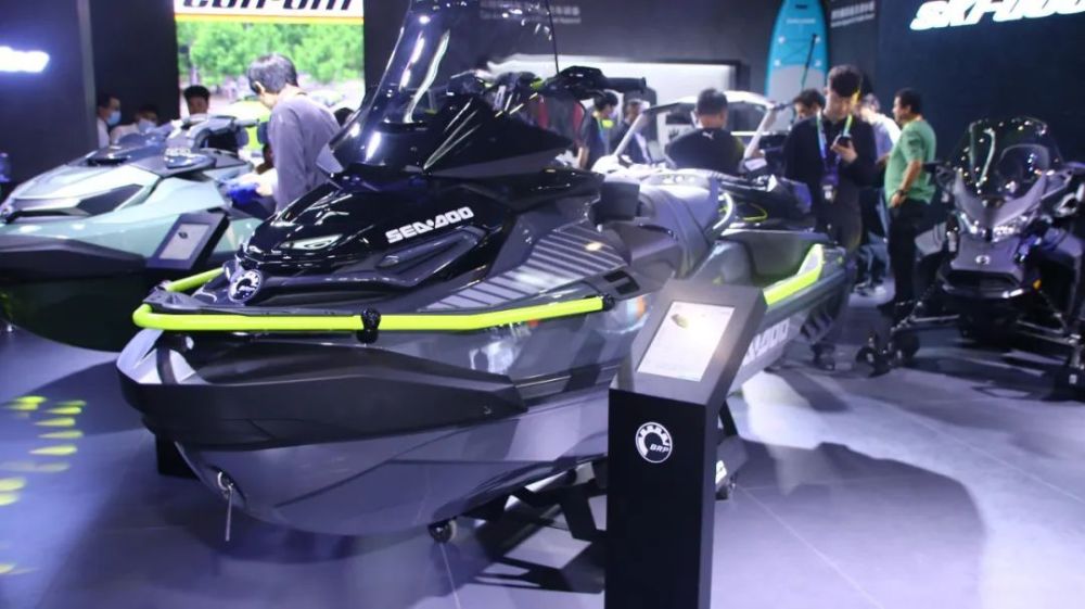 庞巴迪携旗下全系产品北京亮相,全新spyder f3领航版首批车主交付