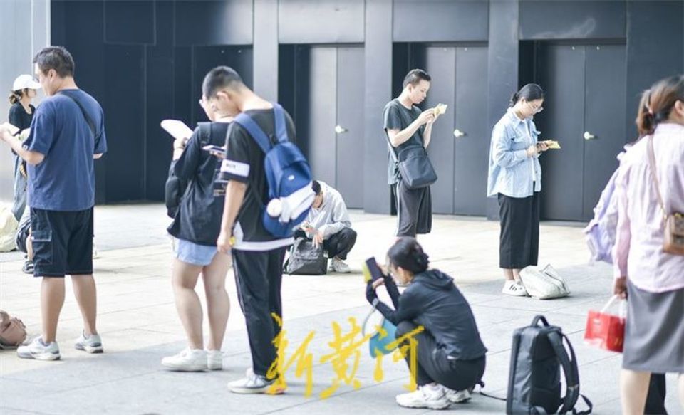 记者:王锋 编辑:杨雯雯 摄影:王锋 剪辑:王锋 摄像:王锋 校对:杨荷放