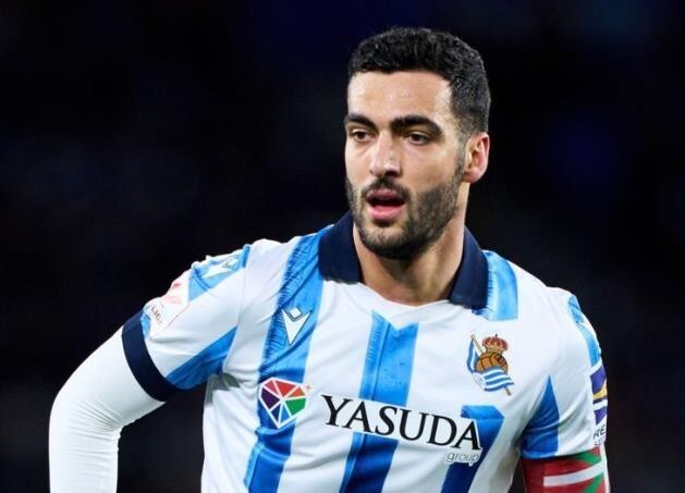 世体巴萨有意皇社中场梅里诺球员还未确认与皇社续约