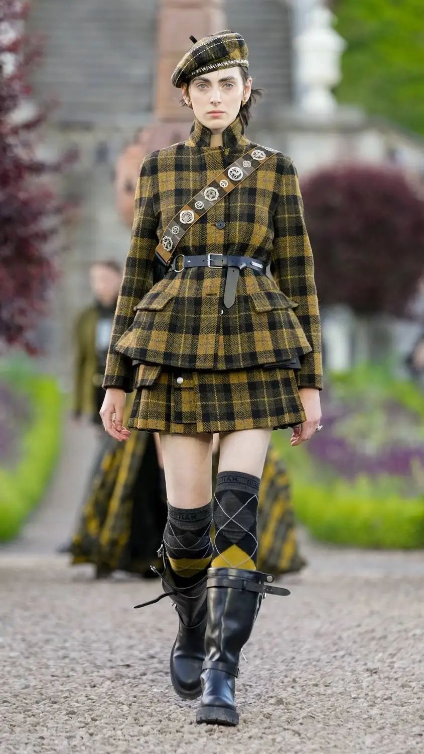 好美~秀场比衣服美系列!dior迪奥2025早春度假系列发布!