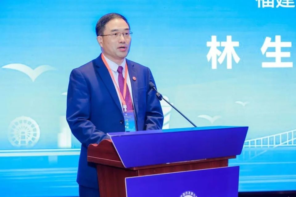 省卫生健康委员会副主任黄昱,福建省海峡两岸高校交流促进会会长罗萤