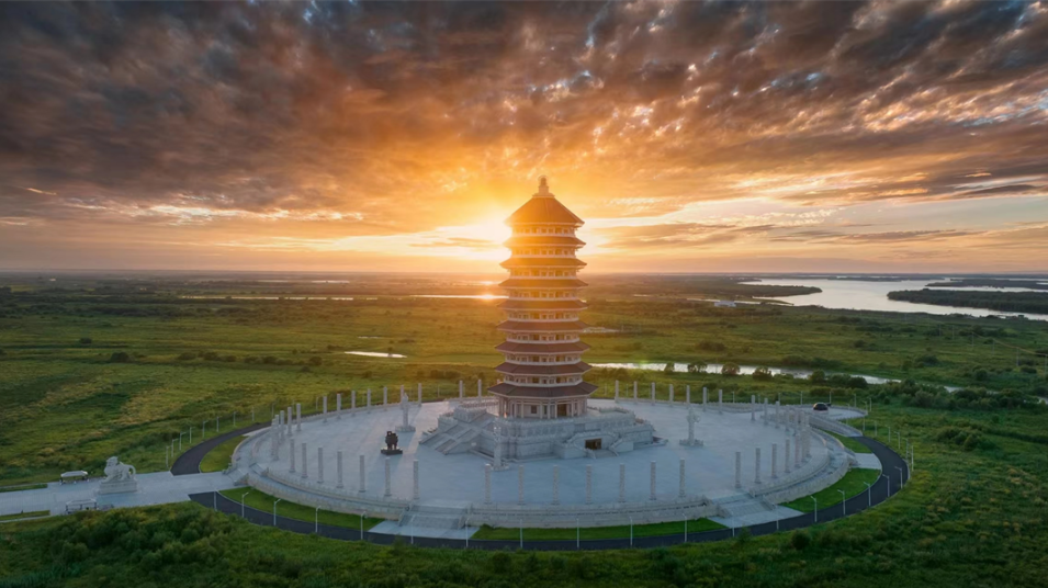 华夏东极广场,同江街津口赫哲族旅游度假区,瑷珲—腾冲"中国人口地理