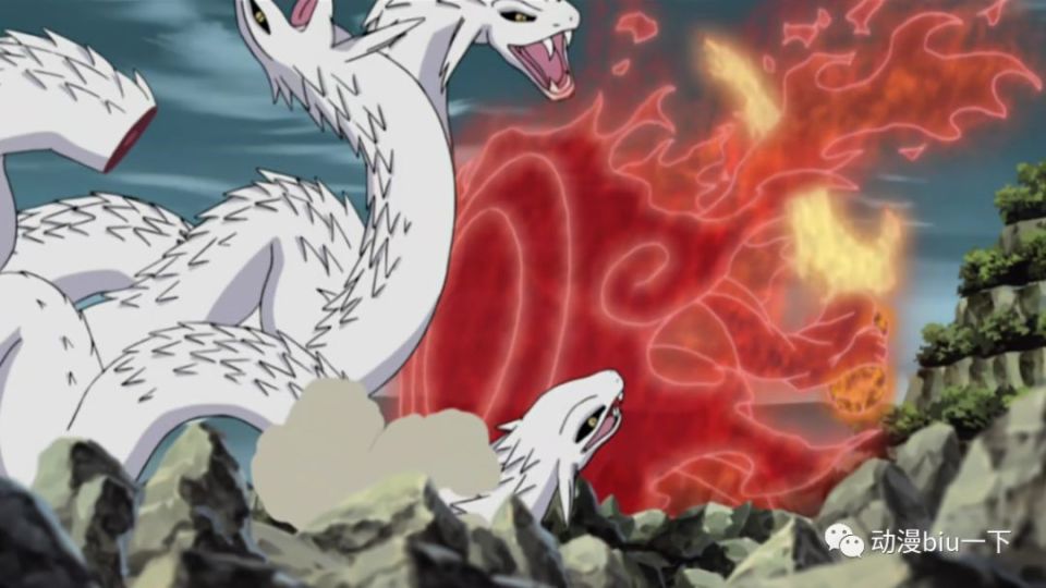 这三件神器分别是十拳剑,八咫镜还有八坂琼勾玉,这三件神器可以说是