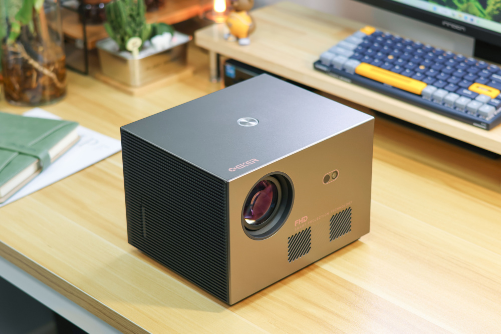 全密闭式光机,1080p物理分辨率,这款投影仪家用,商用我都十分推荐