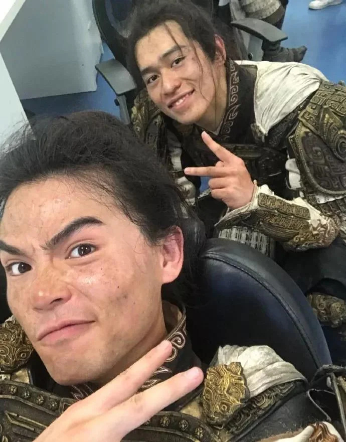 徐锦江儿子参演《封神》出道,17岁加入训练营,被吐槽不适合古装插图5