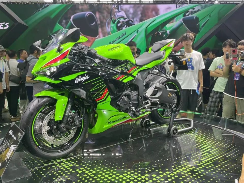 国内唯一在售四缸仿赛川崎zx6r(636)发布售价10.98万