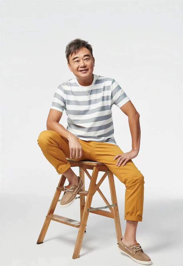 歌手陈升被曝性骚扰女设计师点名涉嫌性骚扰明星越来越多