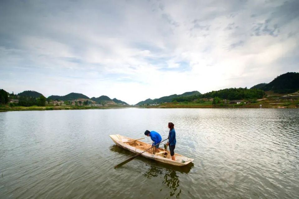 最高的湖泊摩尼仙草湖地址:泸州市合江县笔架山风景区有飞仙亭,罗公亭