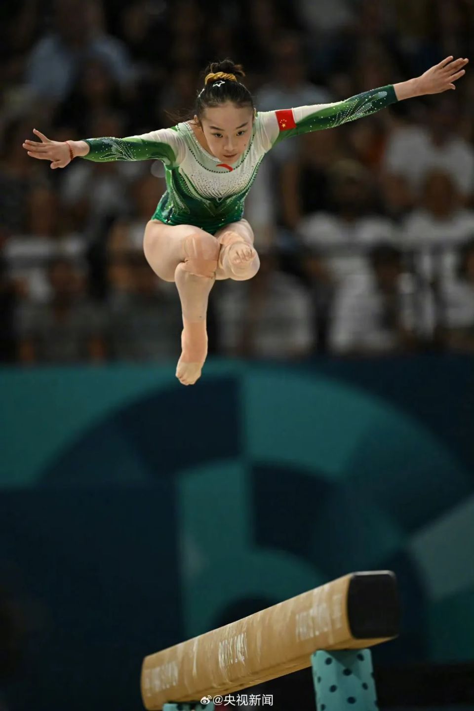 湖南妹子周雅琴夺得平衡木银牌!