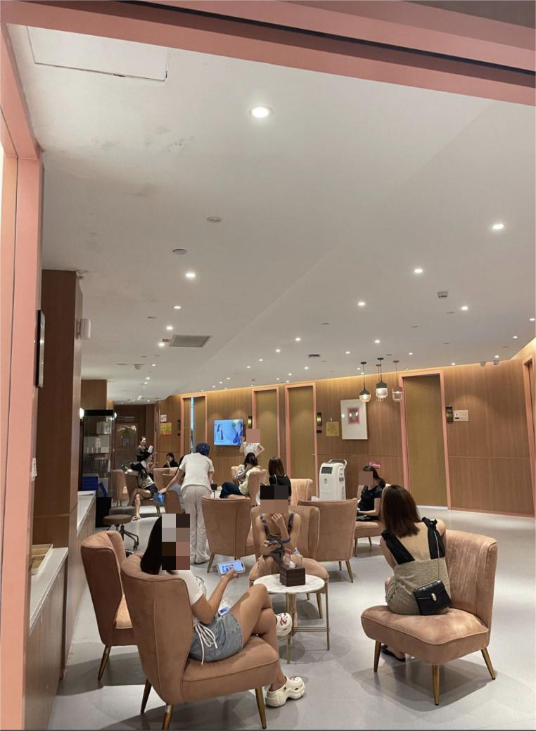 医美机构暑期现毕业生整容热难抵旺季整体客流量下滑传真