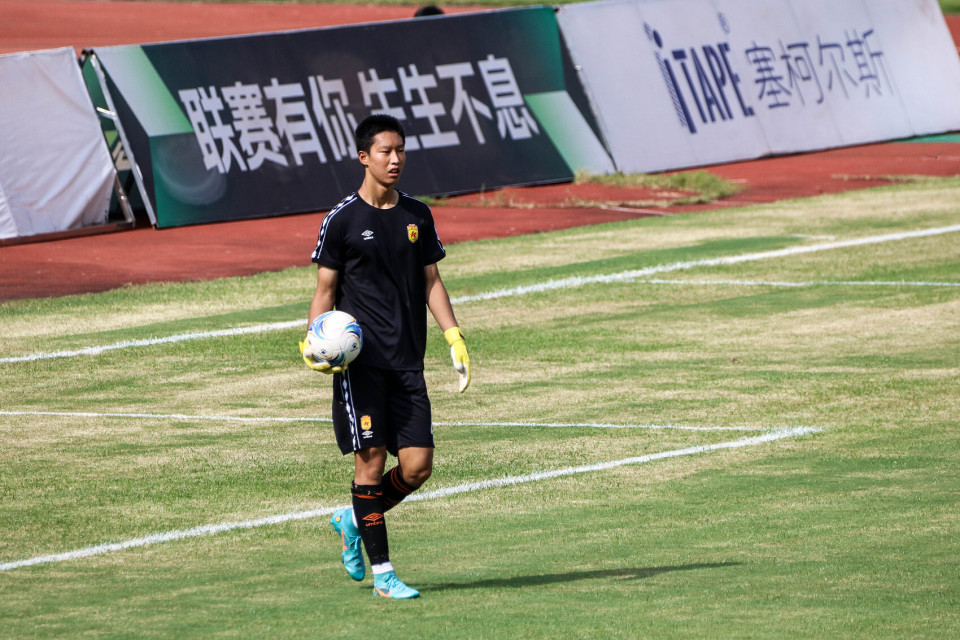 国门苗子17岁姚浩洋坐稳中甲云南主力门将4场3零封仅丢1球