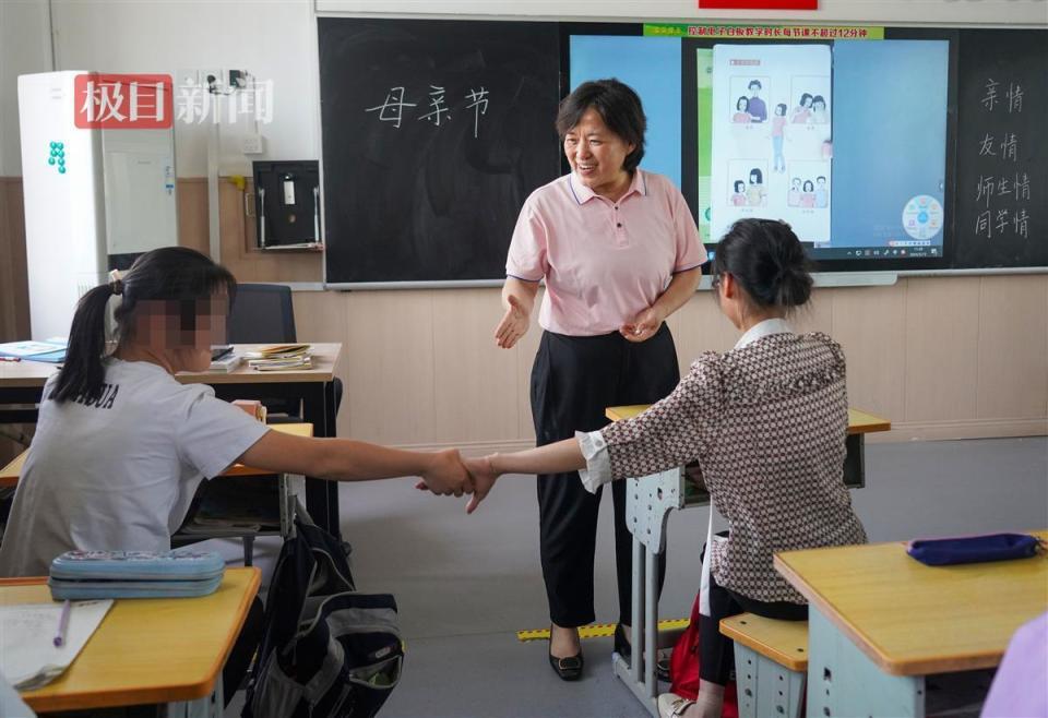 对话武汉"桂梅"校长:要让每个生命都闪闪发光