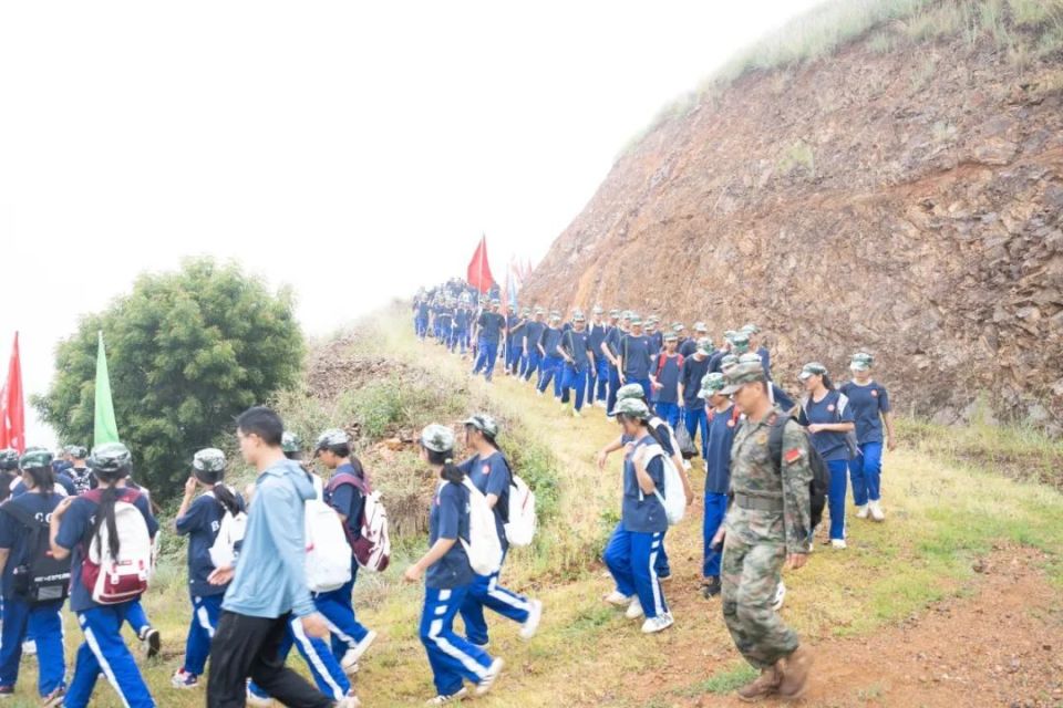 宾川高平一中初中部图片